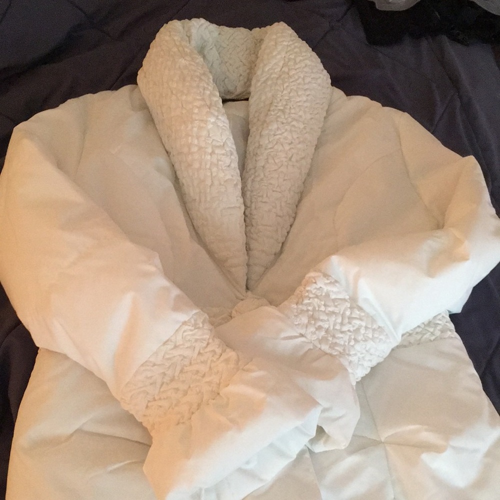 White puff  jacket